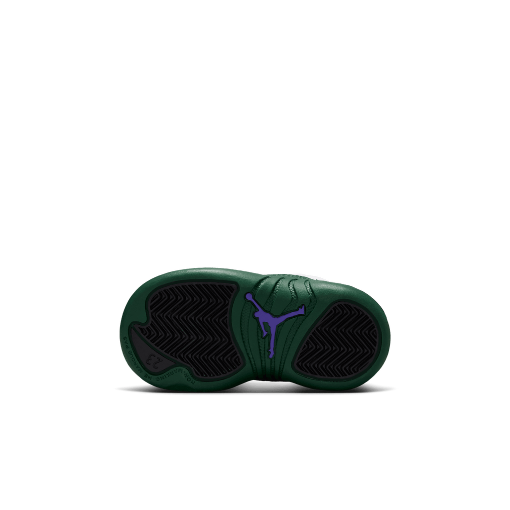 Jordan 12 Retro 'Bucks' para niños pequeños