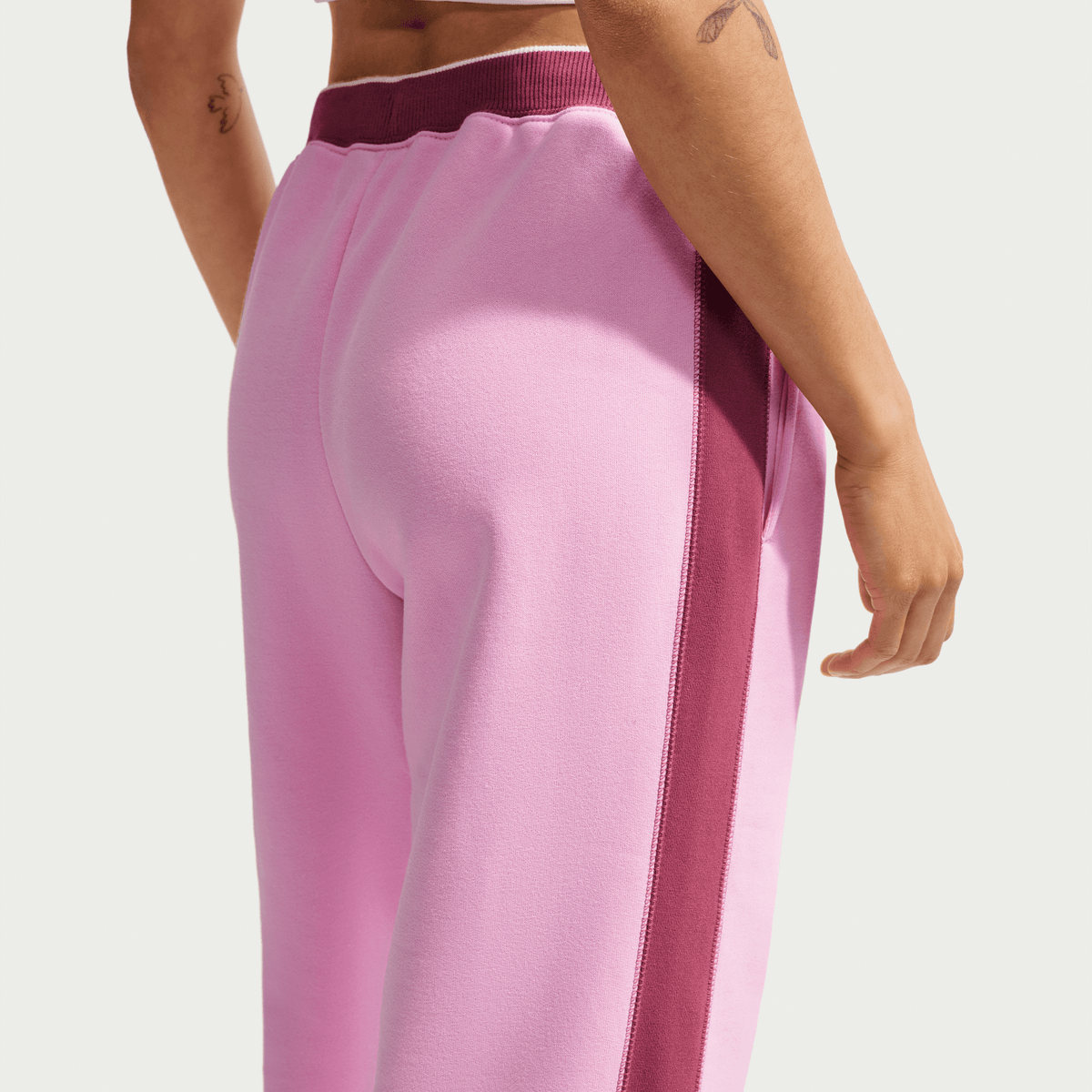Women's Sportswear Studio Fleece Outfit
