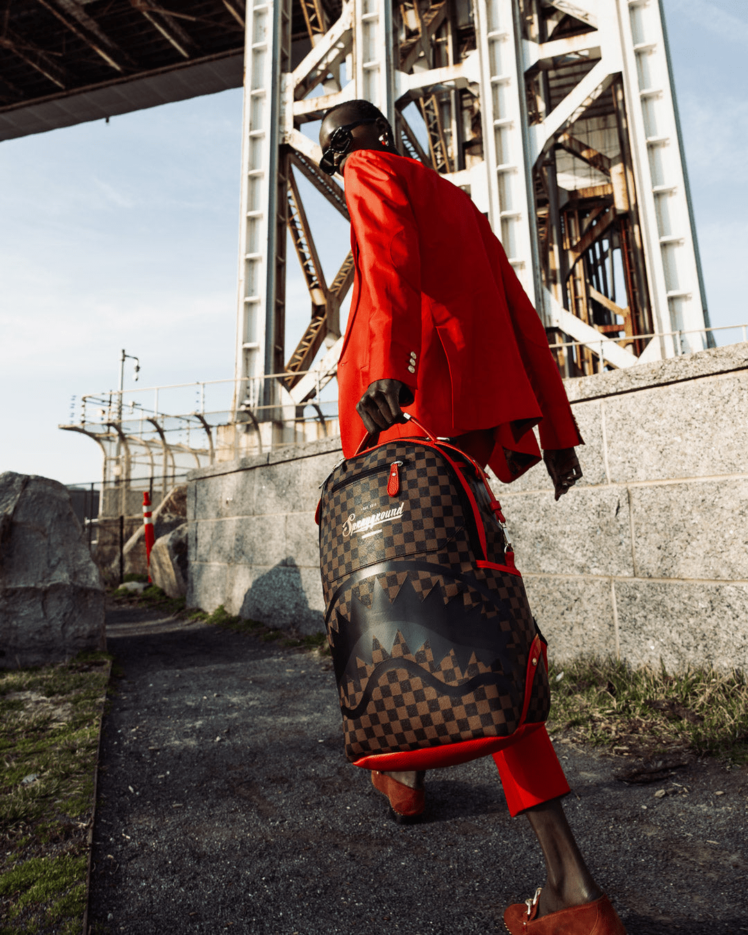 Mochila Takeover The Throne