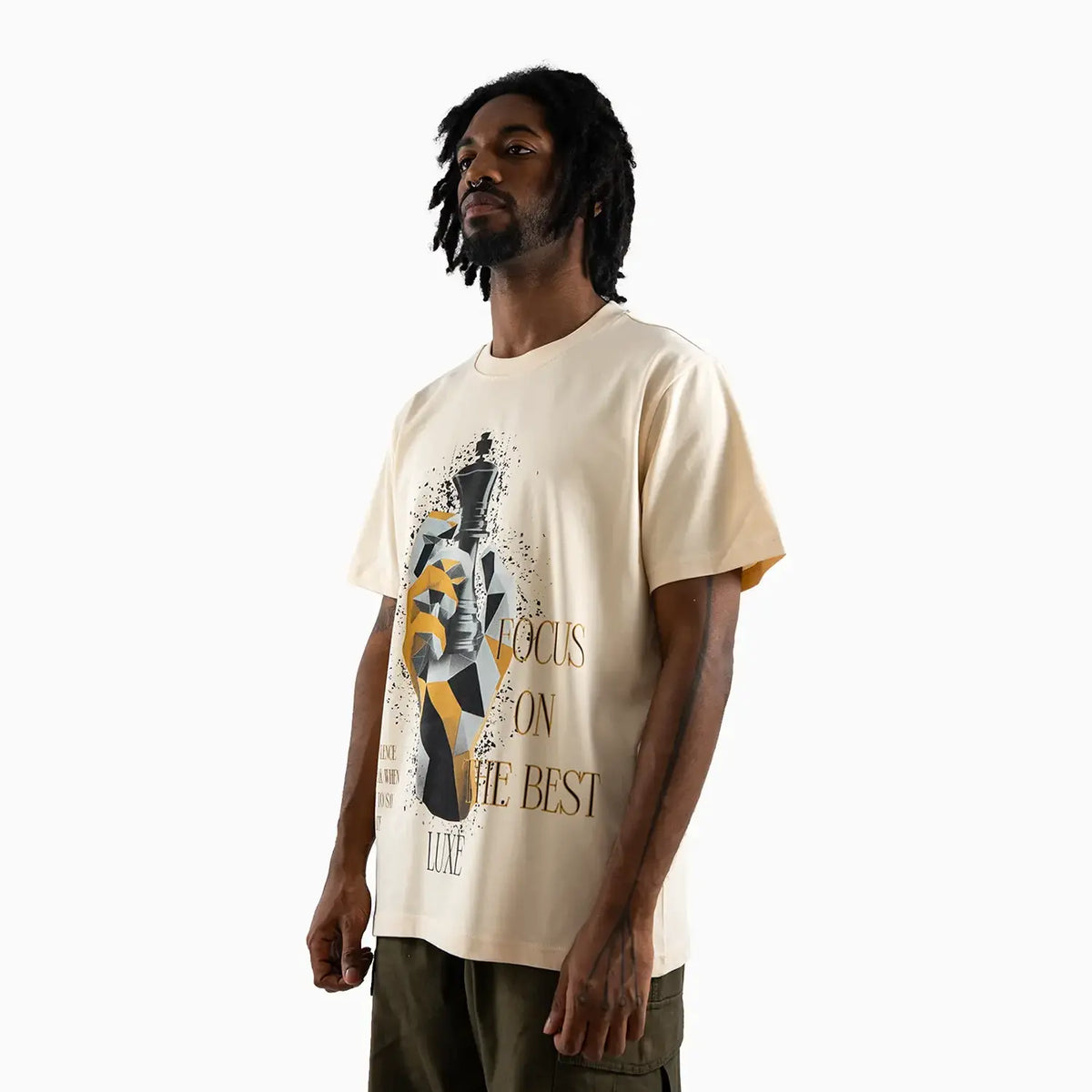 Camiseta de Manga Corta con Gráfico "Chess King" de Enfoque Masculino en la Mejor Calidad