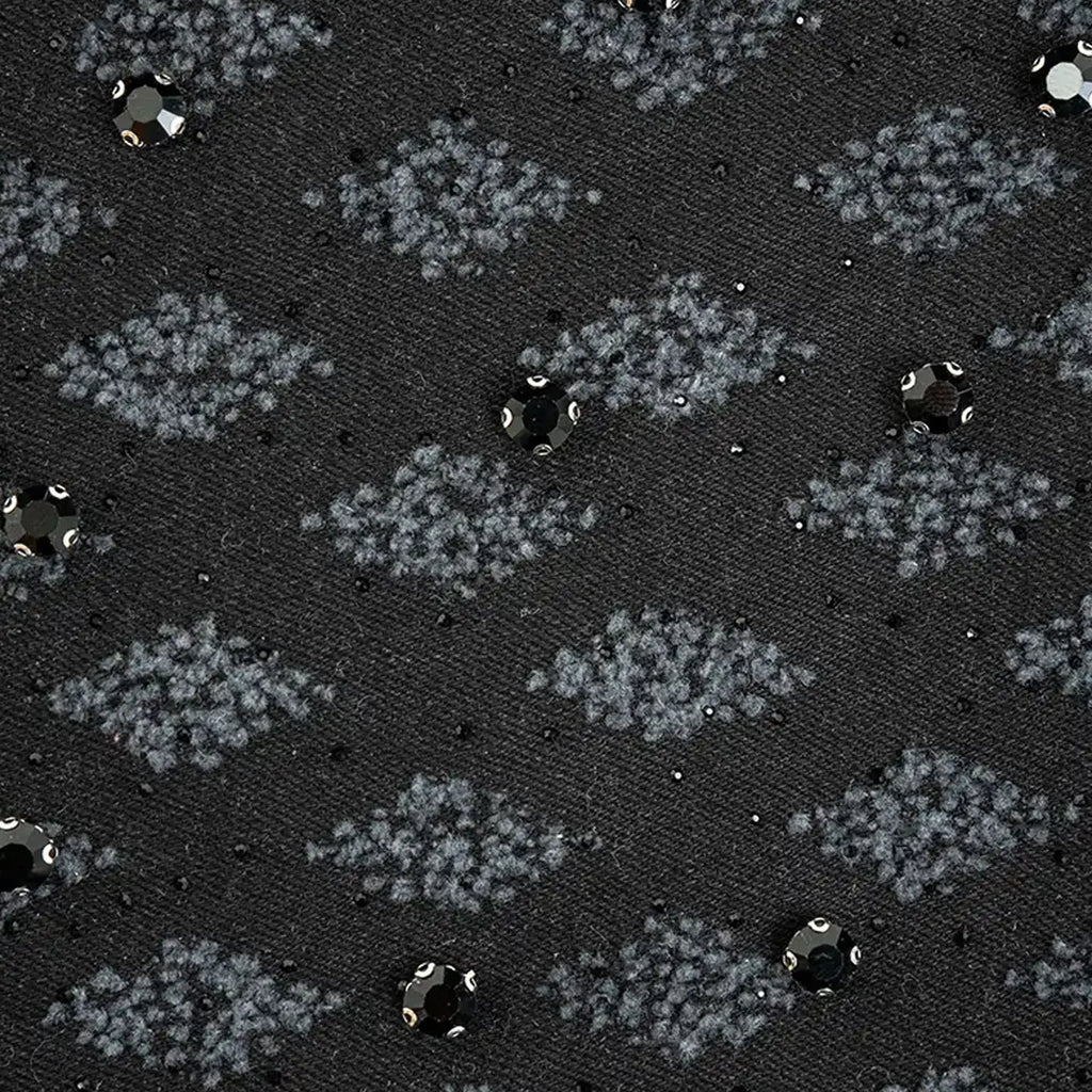 Pantalón de mezclilla apilado con pedrería King para mujer
