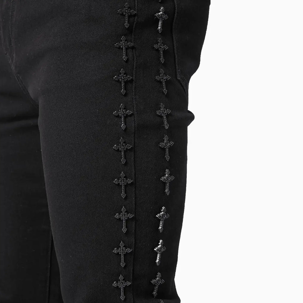 Pantalon en jean noir avec croix brodées pour homme