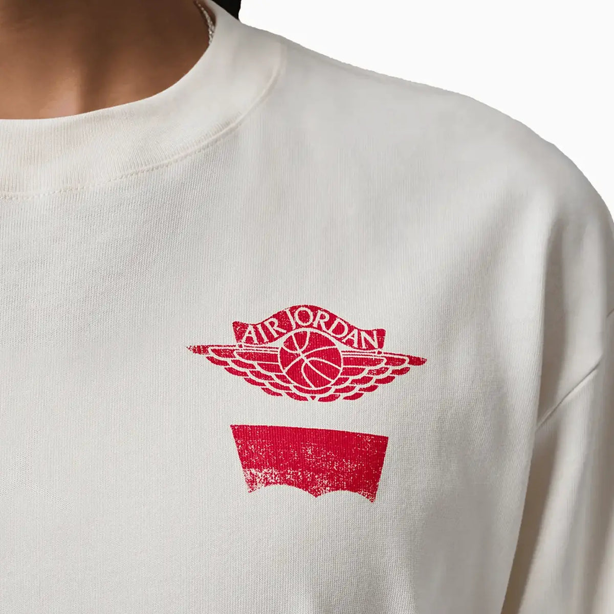 Jordan X Levi's ? Tee-shirt à manches longues
