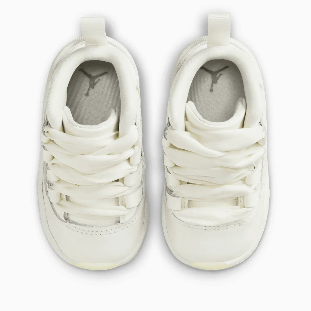 Air Jordan 11 Retro 'Pearl' para niños pequeños