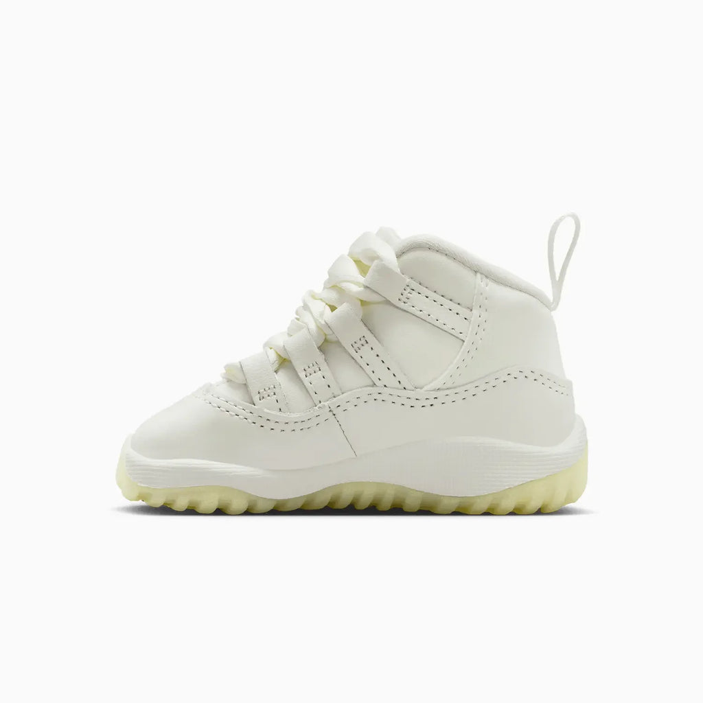 Air Jordan 11 Retro 'Pearl' para niños pequeños