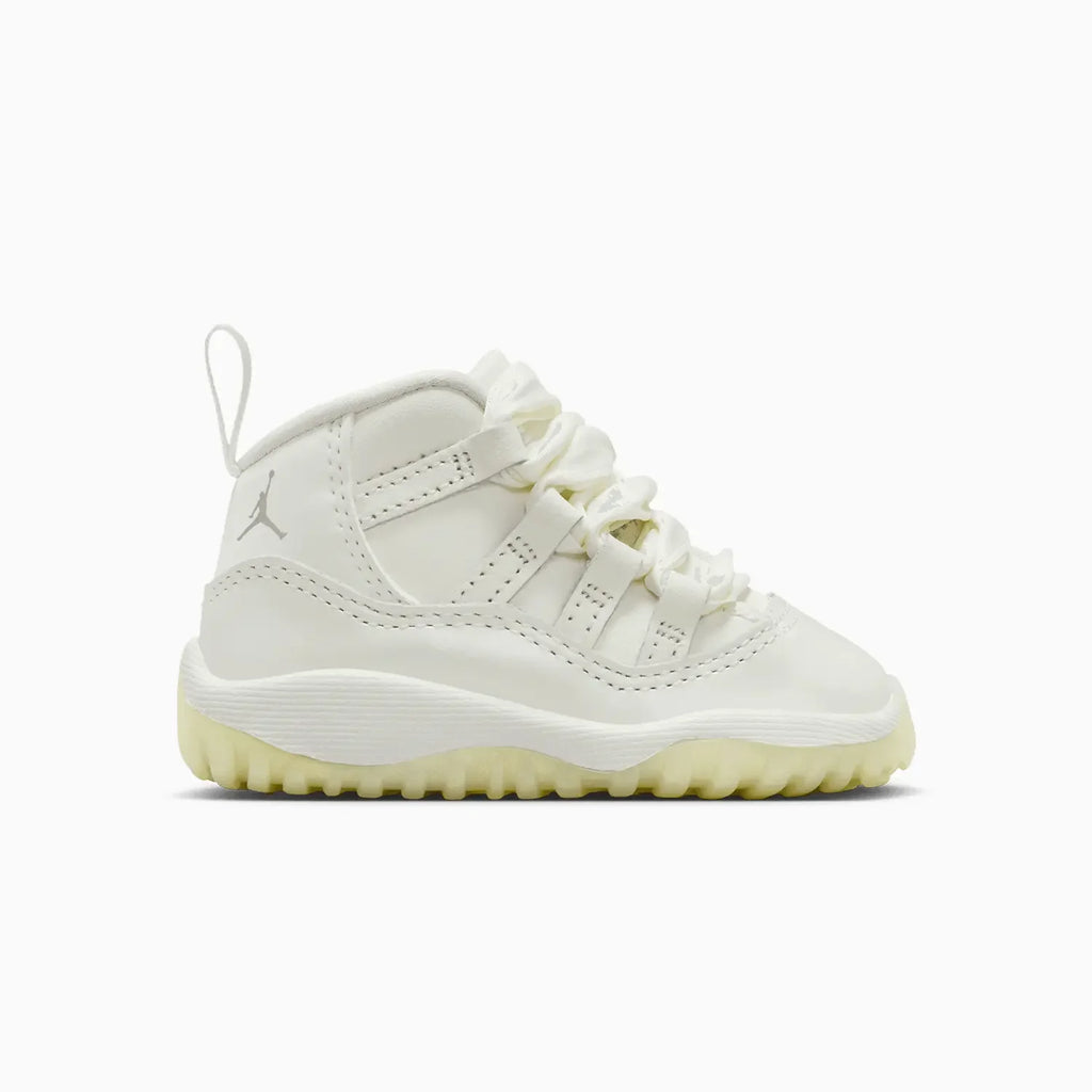 Air Jordan 11 Retro 'Pearl' para niños pequeños