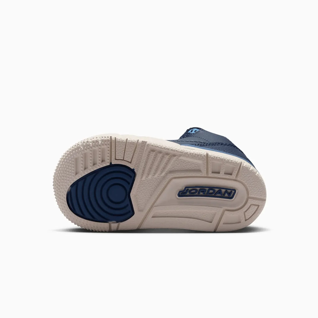 Air Jordan 3 Retro 'Sports Renaissance' para niños pequeños