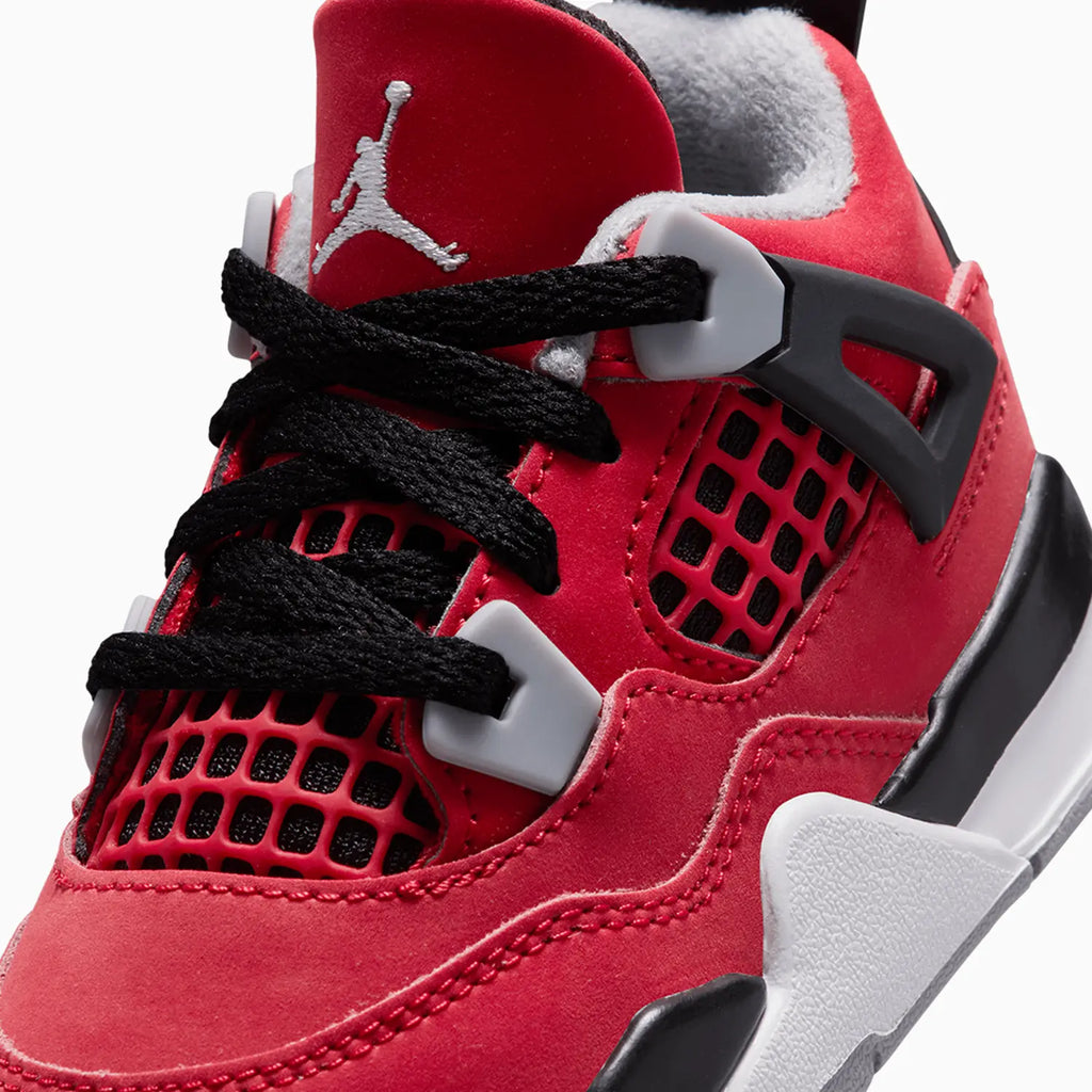 Air Jordan 4 Retro 'Toro Bravo' para niños pequeños