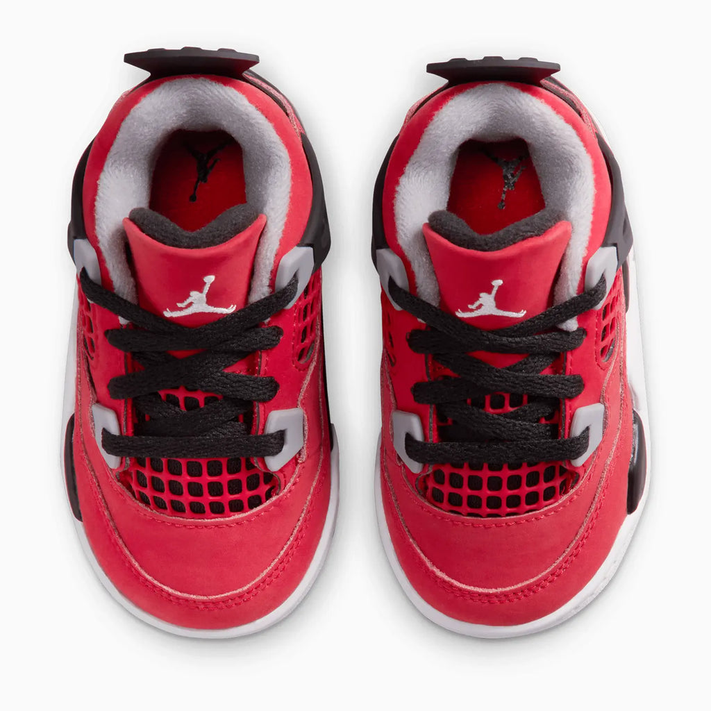 Air Jordan 4 Retro 'Toro Bravo' para niños pequeños