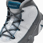 Air Jordan 9 Retro 'Flint Grey' para bebés