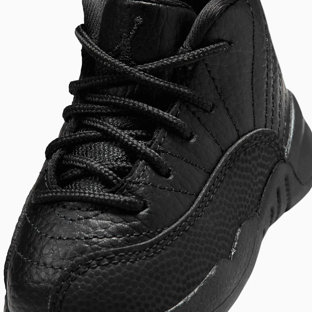 Jordan 12 Retro 'Bloodline' para niños pequeños