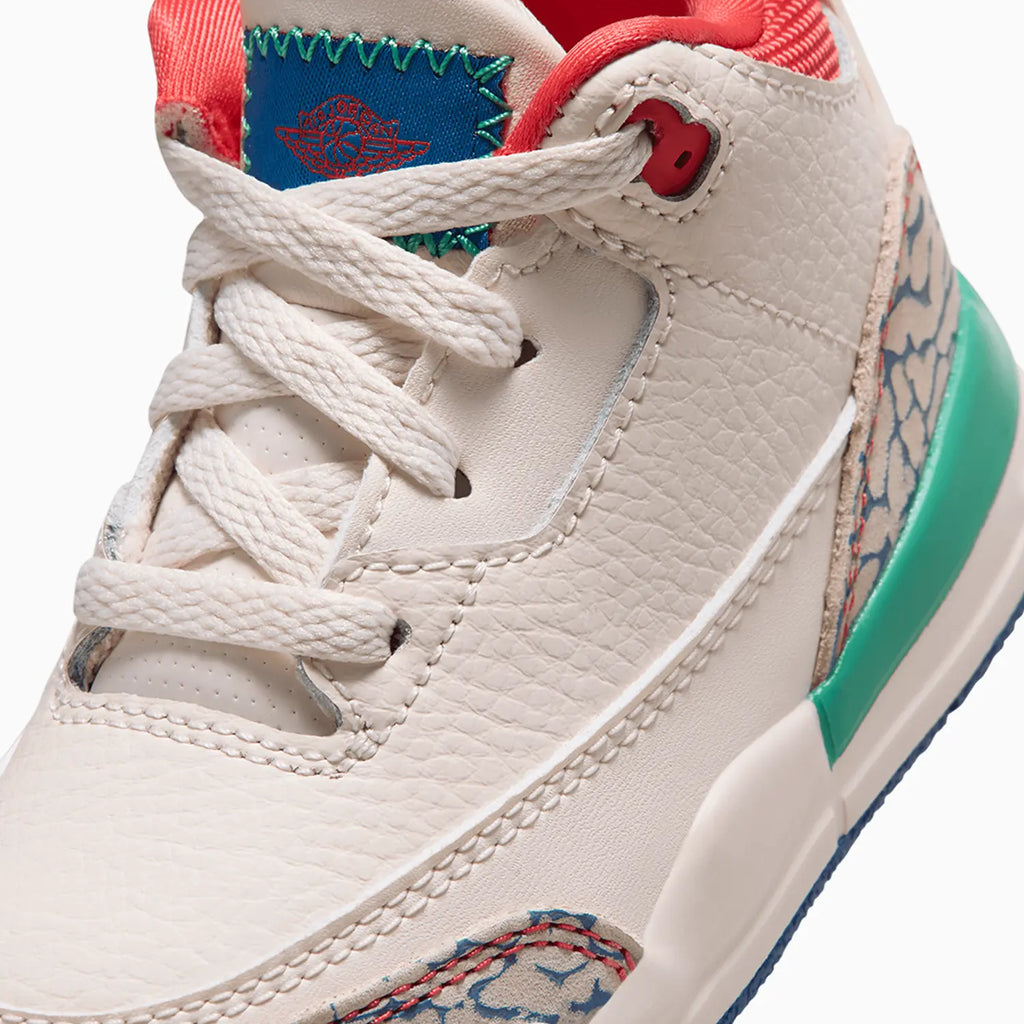 Jordan 3 Retro 'Tiza y Azul Verdadero' para niños pequeños