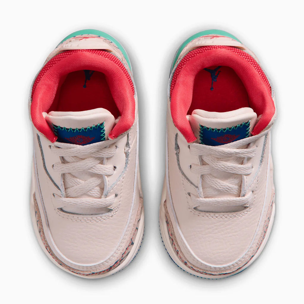 Jordan 3 Retro 'Tiza y Azul Verdadero' para niños pequeños