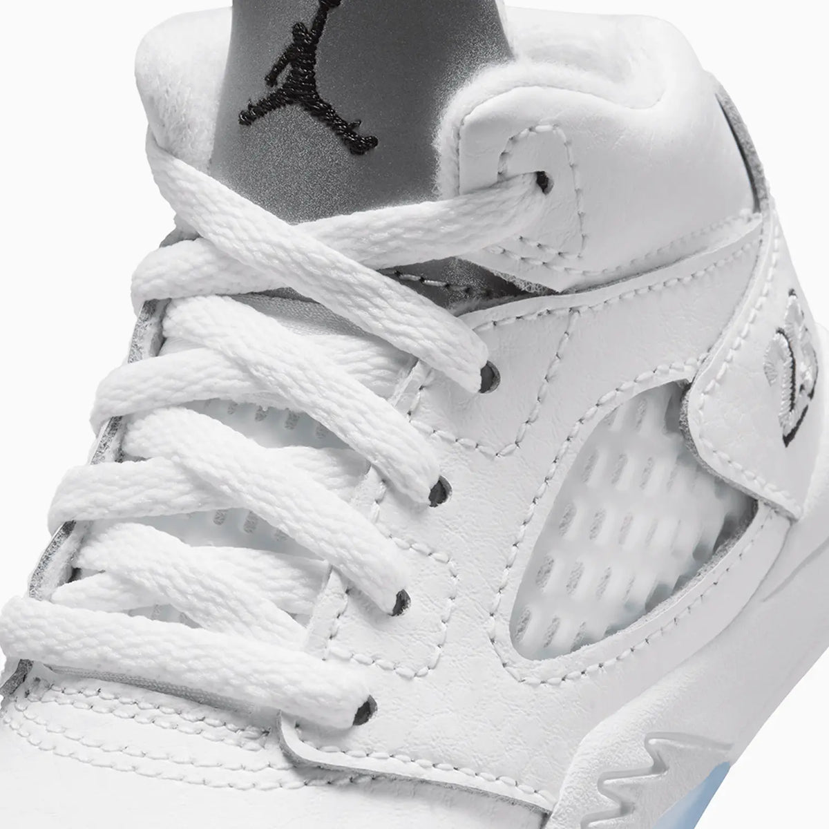 Jordan 5 Retro 'White Metallic' para niños pequeños