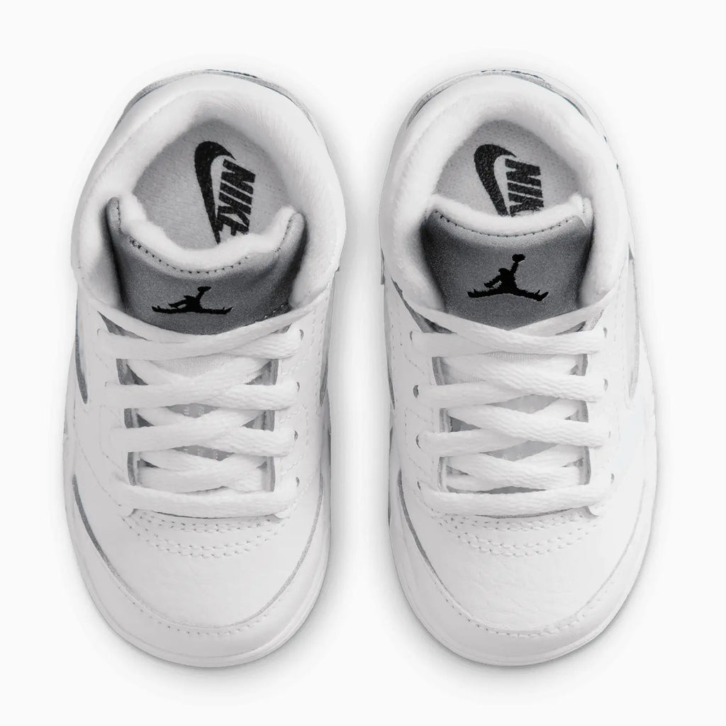 Jordan 5 Retro 'White Metallic' para niños pequeños
