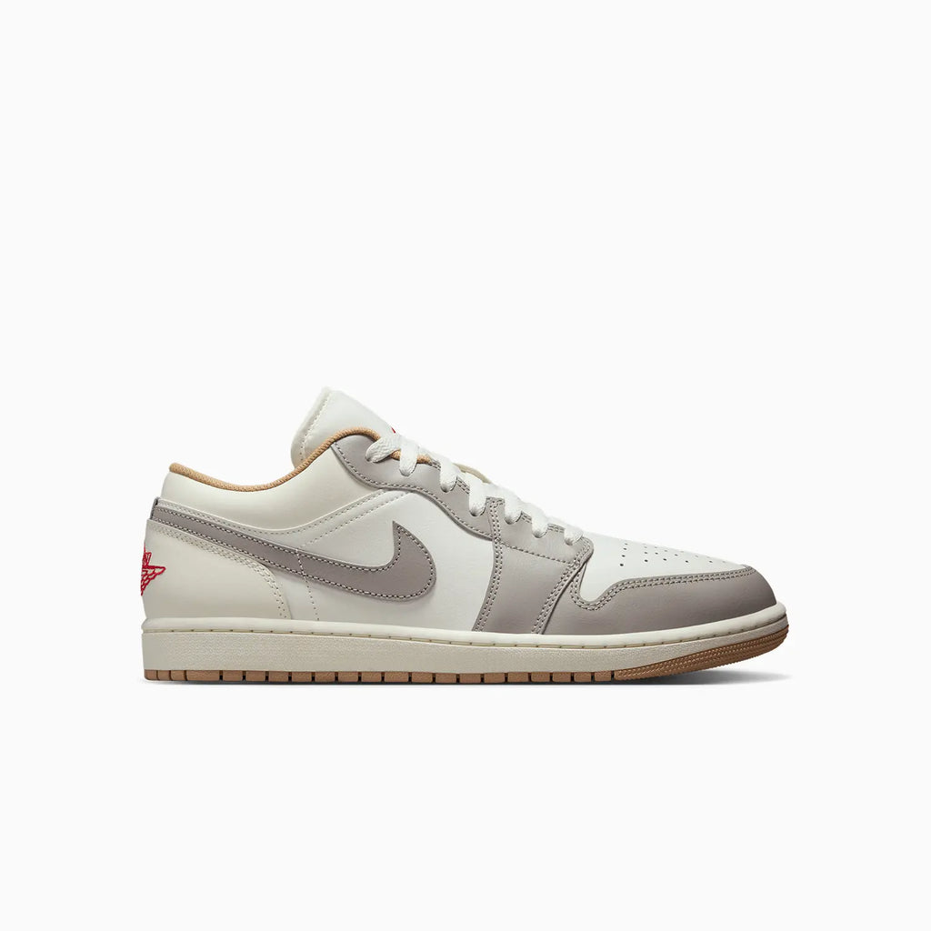 Air Jordan 1 Low de hombre 'Sail Fire Red College Grey'