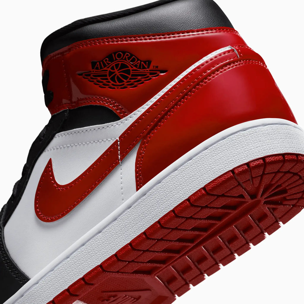Air Jordan 1 Mid SE 'Patent Bred Toe' pour homme
