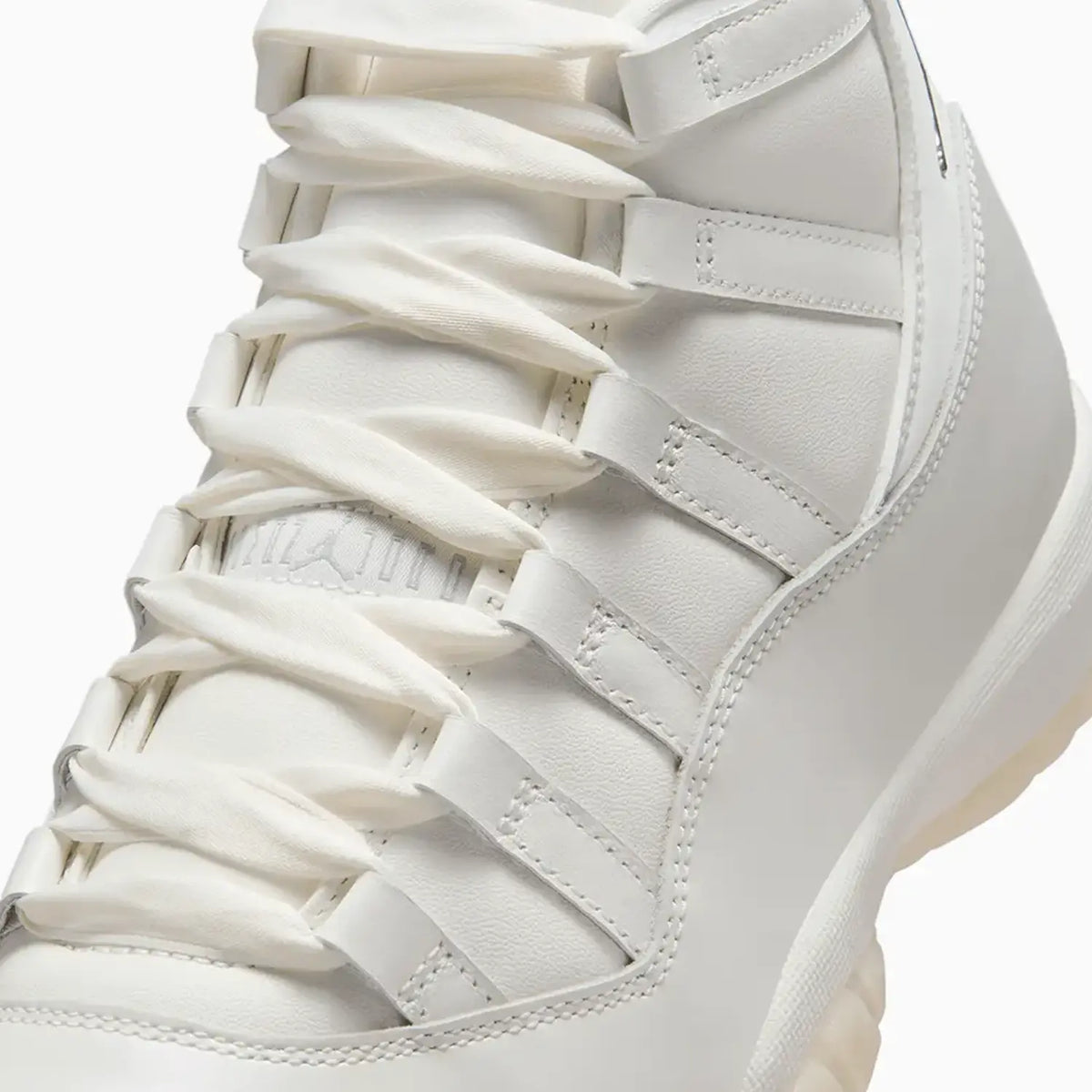 Air Jordan 11 Retro 'Pearl' para mujer