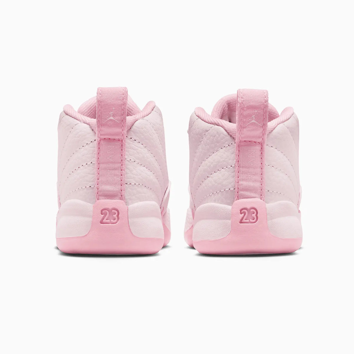 Air Jordan 12 Retro 'Pearl Pink' para niños pequeños