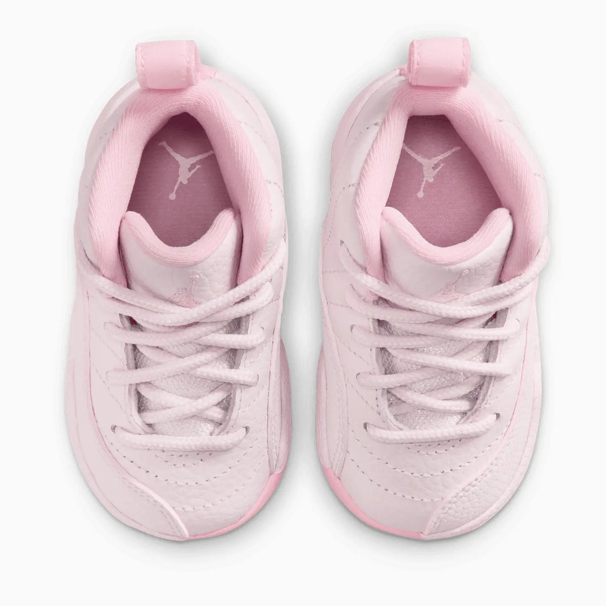 Air Jordan 12 Retro 'Pearl Pink' para niños pequeños