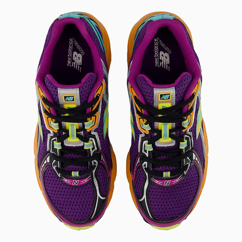 740 'Concord Grape Sun Glow'