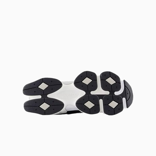 9060 « Tornade noire »