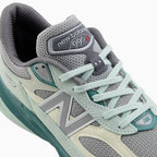 990V6 Made In USA 'Community Mint'