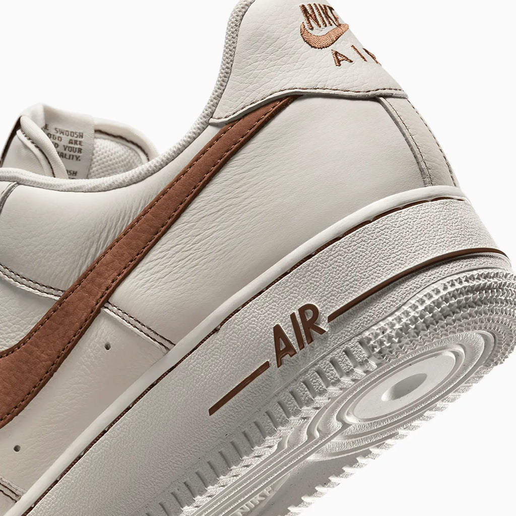 Air Force 1 07 LV8 pour homme « Ivory Saddle Brown »