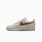 Air Force 1 07 LV8 pour homme « Ivory Saddle Brown »
