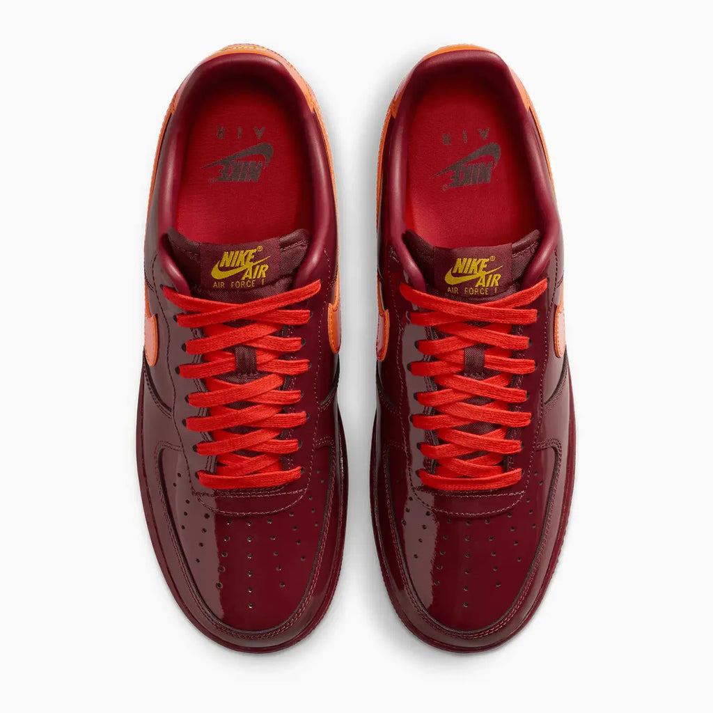Nike Air Force 1 Low pour homme « Rouge équipe foncé et orange sécurité »