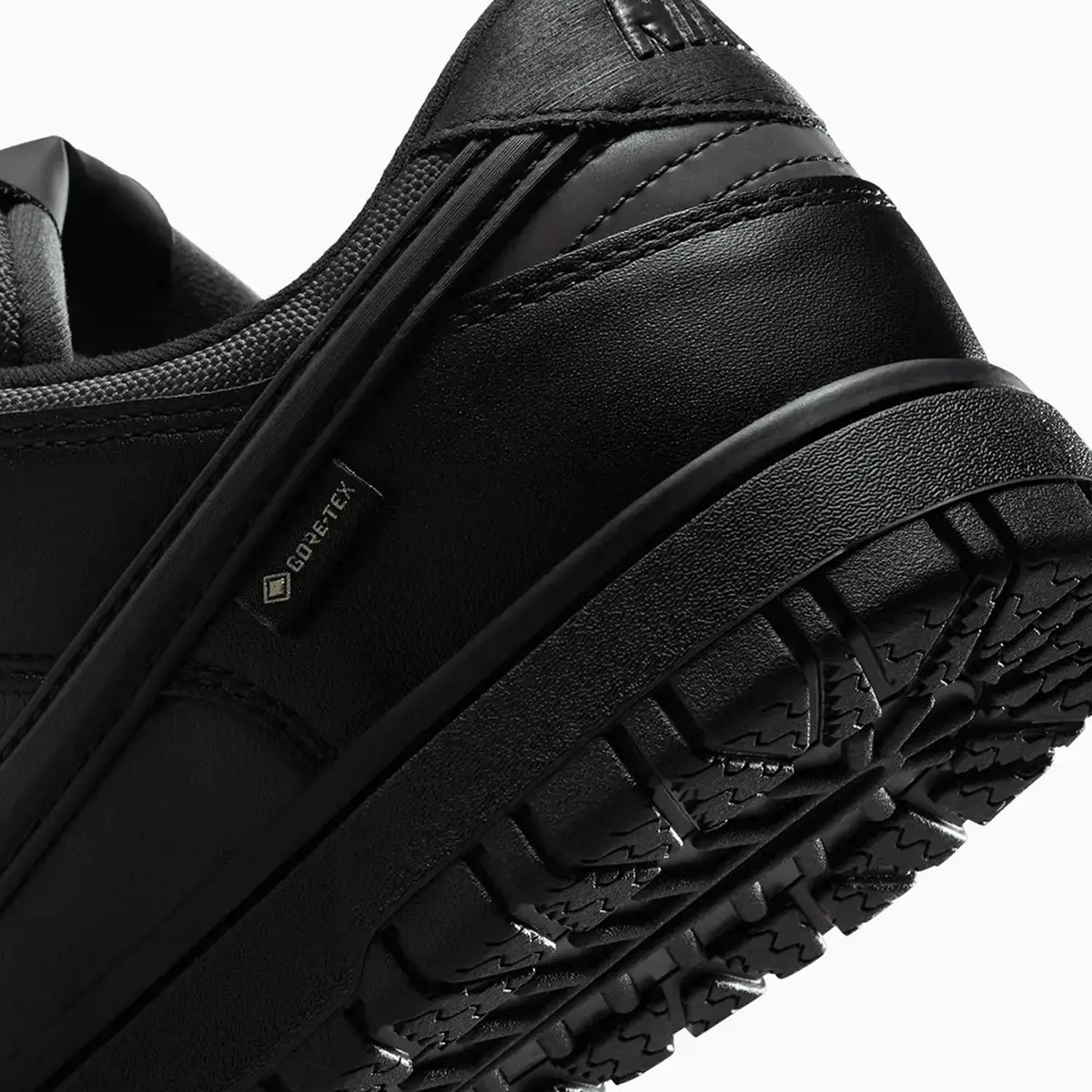Dunk Low Gore-Tex 'Triple Black' para hombre