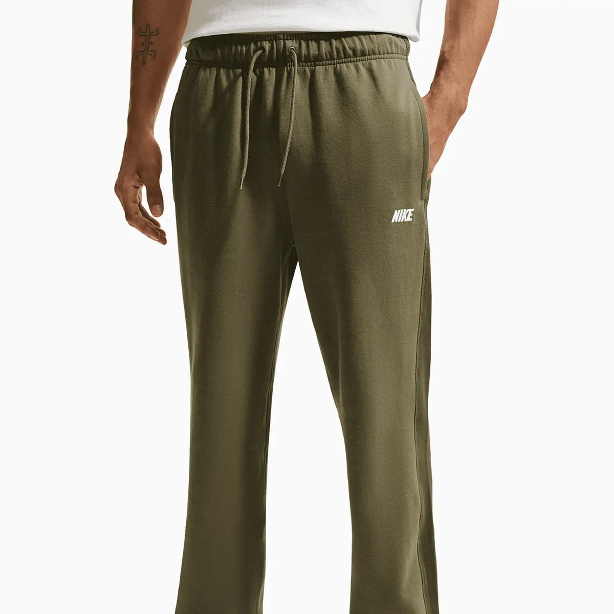 Men's Sportswear Club Outfit