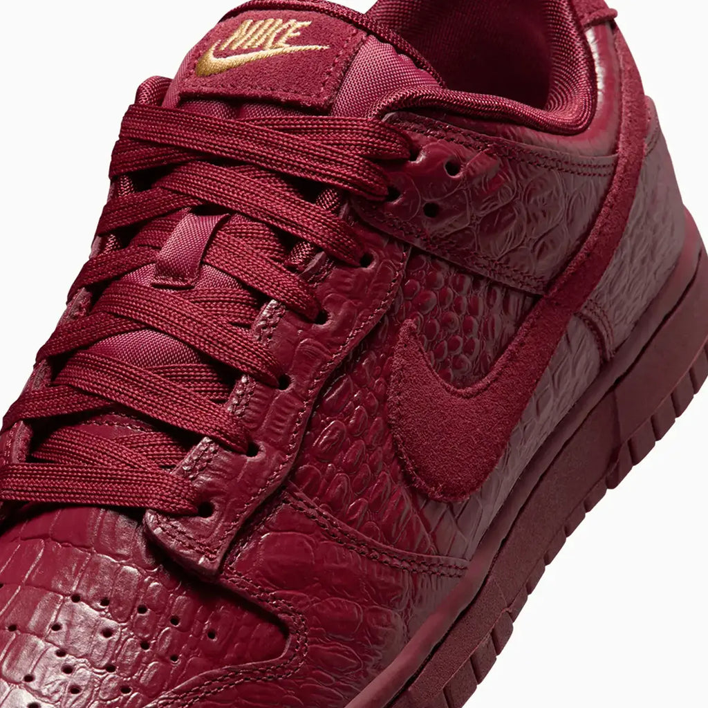 Dunk Low pour femme « Crocodile Team Red »