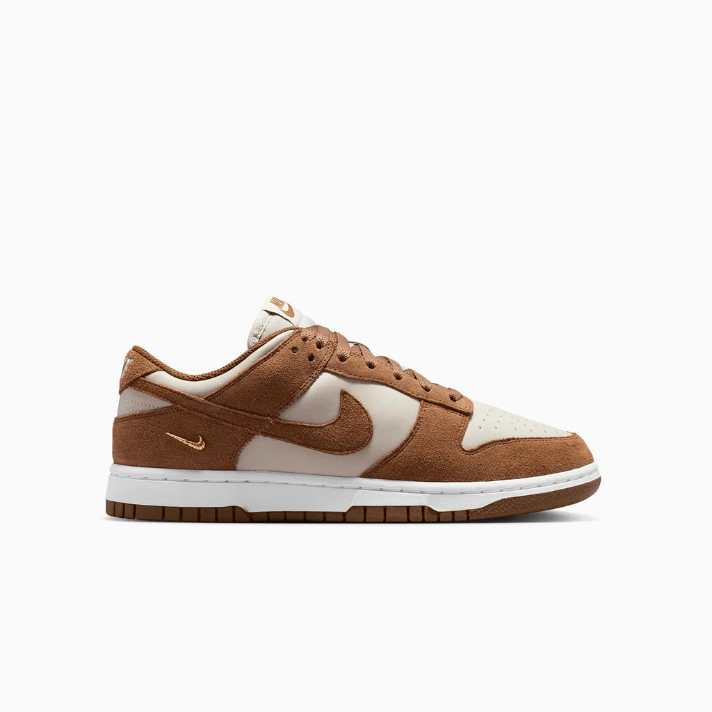 Dunk Low Suede Femme « Light British Tan Cream »