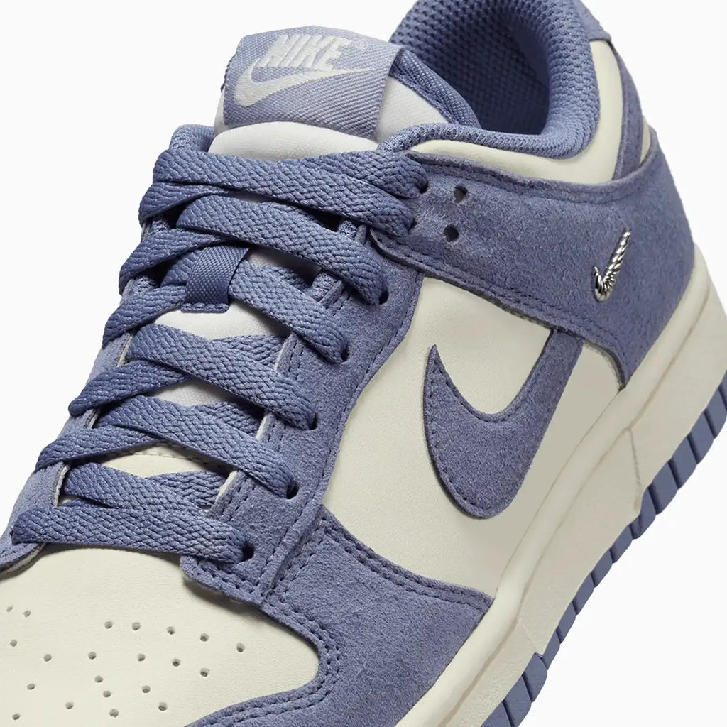 Dunk Low de mujer 'World Indigo Mini Swoosh'