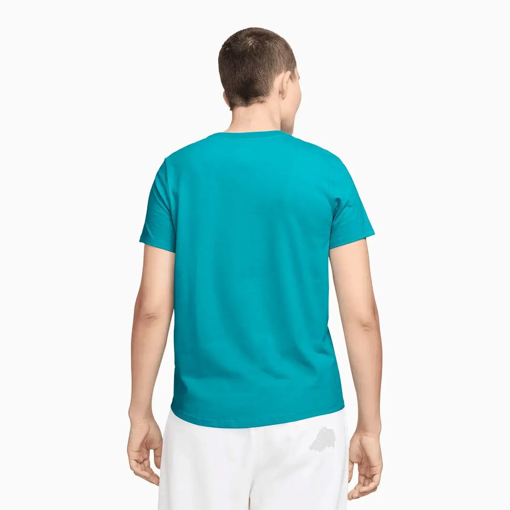 Women's Sportswear Essentials Outfit