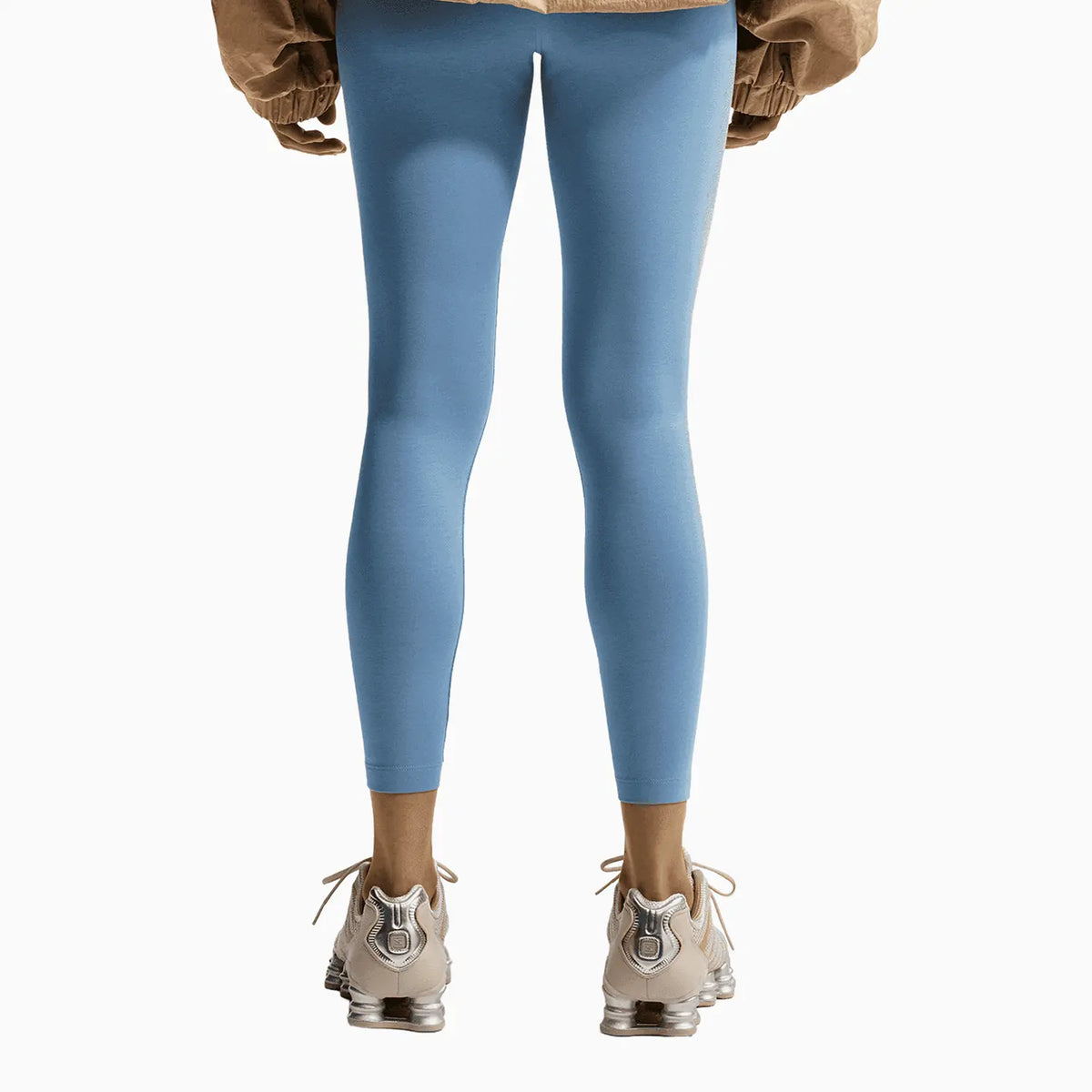 Conjunto esencial de ropa deportiva para mujer