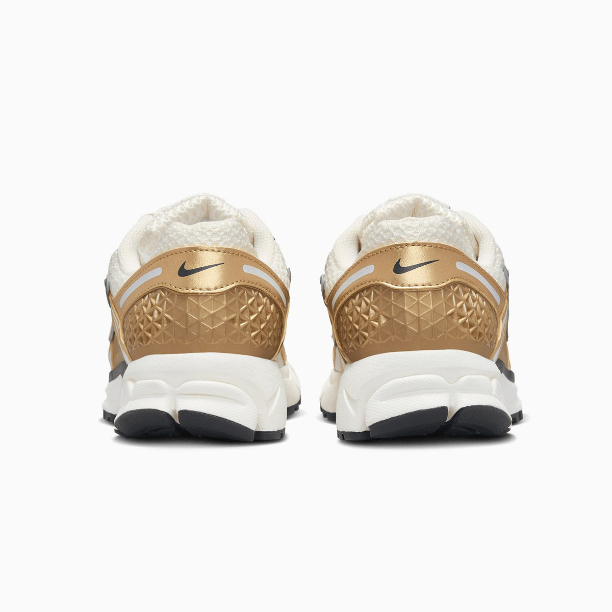 Zoom Vomero 5 'Oro Metalizado' para mujer