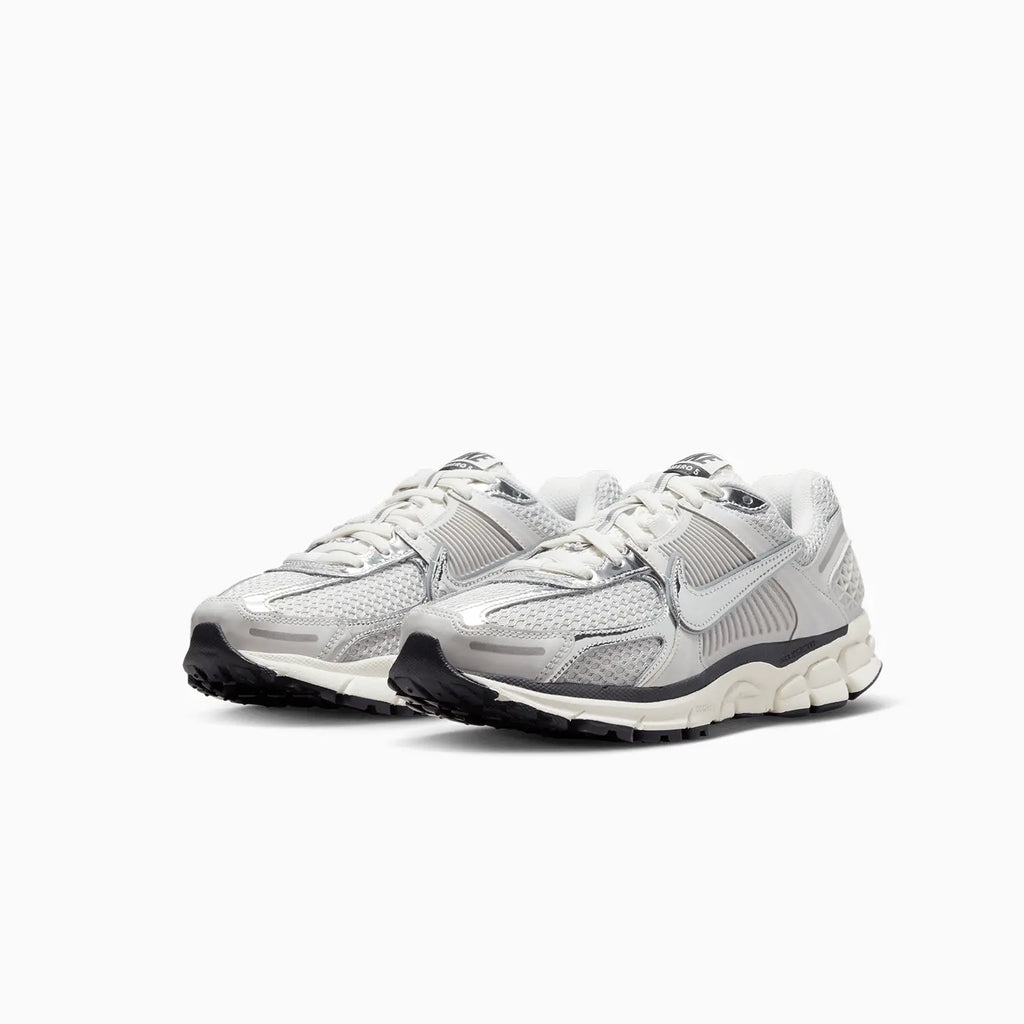 Zoom Vomero 5 para mujer 'Photon Dust Metallic'