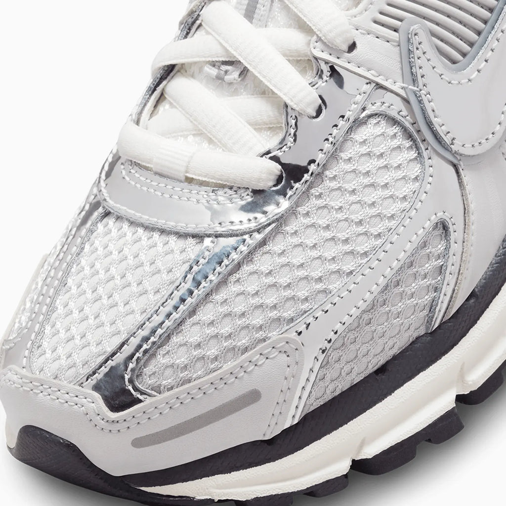 Zoom Vomero 5 para mujer 'Photon Dust Metallic'