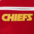 Chaqueta universitaria de lana con cuello de canalé y escudo del equipo NFL Kansas City Chiefs para hombre