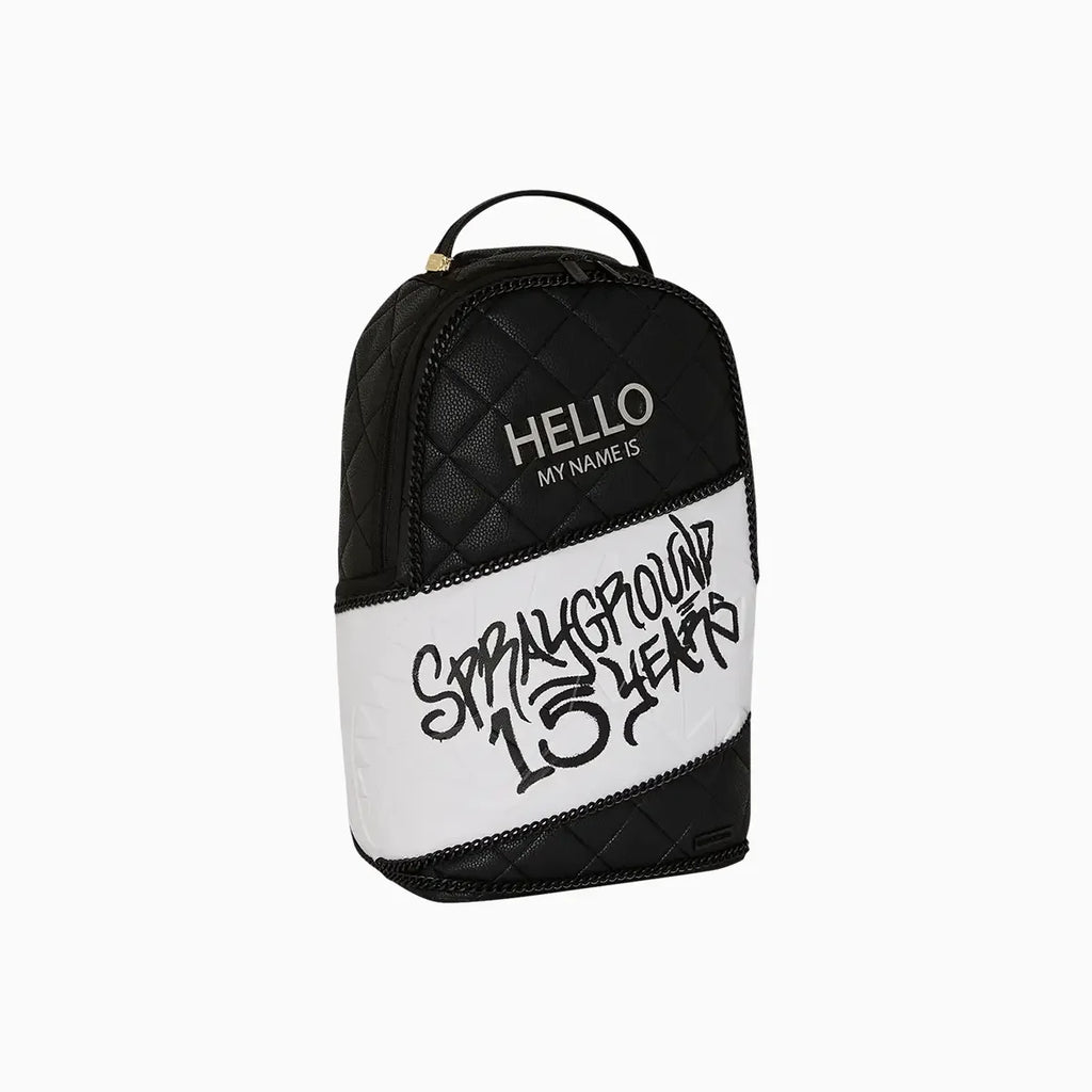 Bonjour, je m'appelle 15 Years, sac à dos matelassé.
