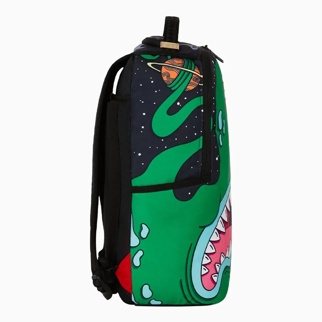 Mochila alienígena verde Jorge Rodríguez