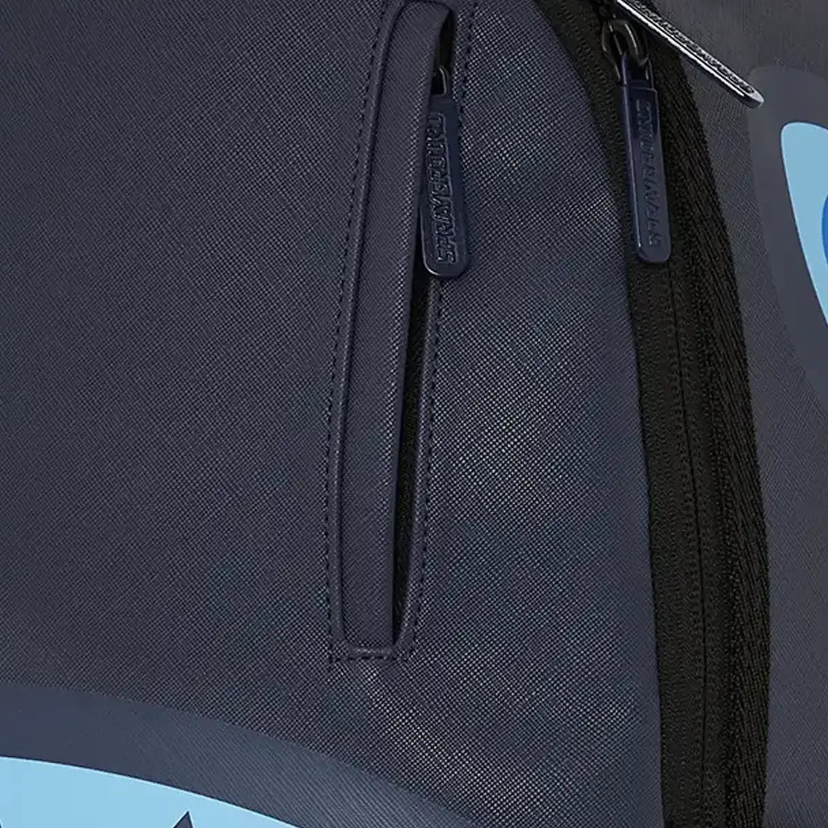 Shark Central Bleu Nuit Dlxsv